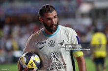 Расман: Бензема — "Ал Ҳилол" футболчиси