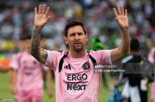 Умтити Месси ҳақида: "Фақатгина Месси ўйинни ёлғиз ўзи ютишга қодир эди"