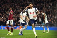 Майдон ташқарисидаги "Эл Класико": "Реал" ва "Барселона" бир ҳимоячига қизиқмоқда