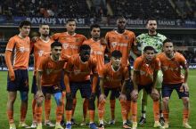 Туркия Суперлигаси. "Башакшеҳир" ва "Бешиктош" ўртасидаги Истанбул дербиси тақдирини 90+6 дақиқада киритилган гол ҳал қилди