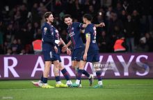 Лига 1. ПСЖ "Ланс"нинг мағлубиятидан фойдаланиб қолди ва ғалабага эришган ҳолда биринчи ўринга қайтди