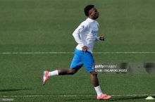 "Барселона" етакчиларидан бири: "Тўп Винисиусда бўлса, фақат ибодат қилиш қолди"