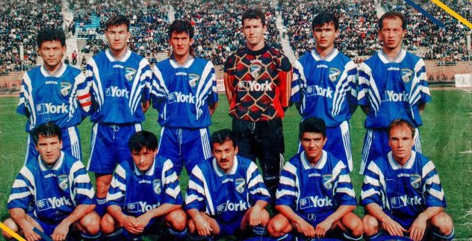 Майдонда ўтлаган сигирлар, дарвоза ортидаги майхўрлик ҳамда ўйиндаги муштлашув – Суперлига тарихидаги биринчи жанубий америкалик легионерни ёдга оламиз