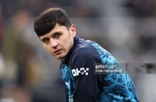 Ҳужумчини сабр билан кузатиб боради, орқа томонида бўш ҳудуд очиб қўймайди... Абдуқодир Ҳусановнинг ўйини таҳлил қилинди