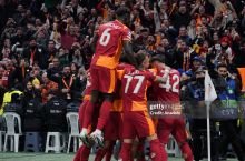 ЕЧЛ. Дастлаб баҳсда "Галатасарой" ўз уйида "Ливерпул"ни мағлуб этди