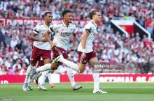 "Арсенал" ҳимоячиси билан хайрлашмоқчи эмас