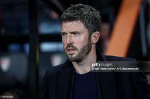 "МЮ чемпионлик учун курашарди!" — Майкл Оуэн Кэррикнинг ишига юқори баҳо берди